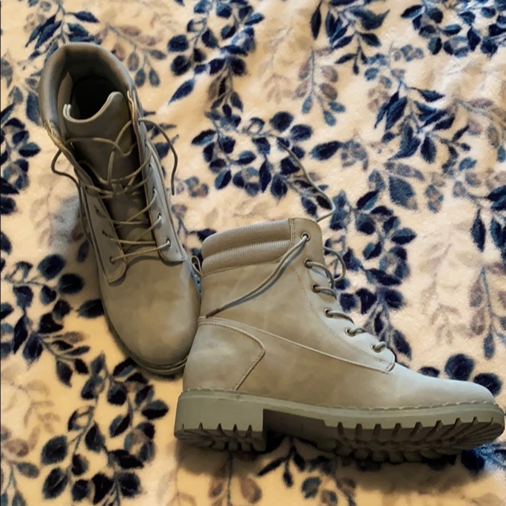 Justfab boots (OPEN TO OFFERS)